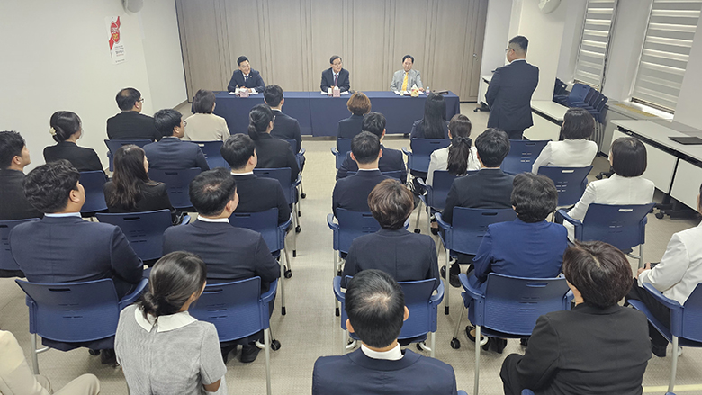 고시위원회 면접.jpg